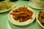 ロンドンのグルメ　ロンドンの中華街一無礼なレストランで有名な「Wong Kei　ワン・ケイ」で夕食をしました。